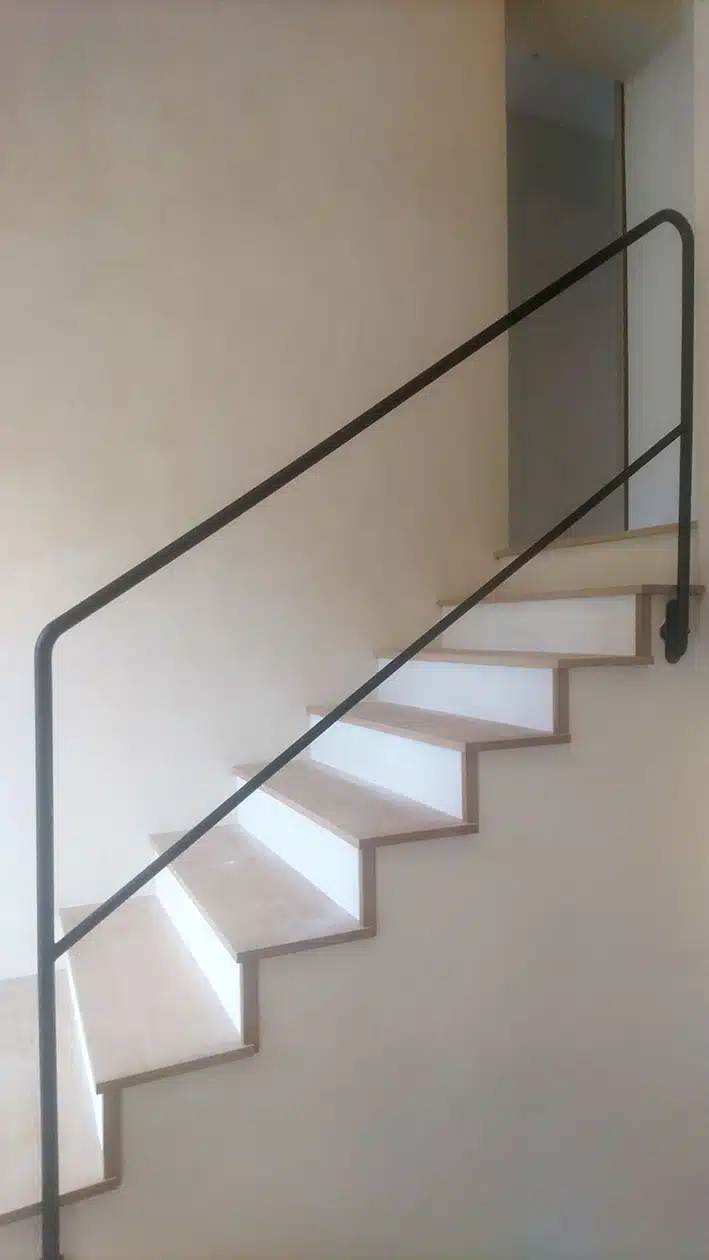 Enduit argile escalier