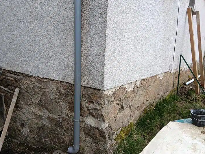 Bas du mur à travailler