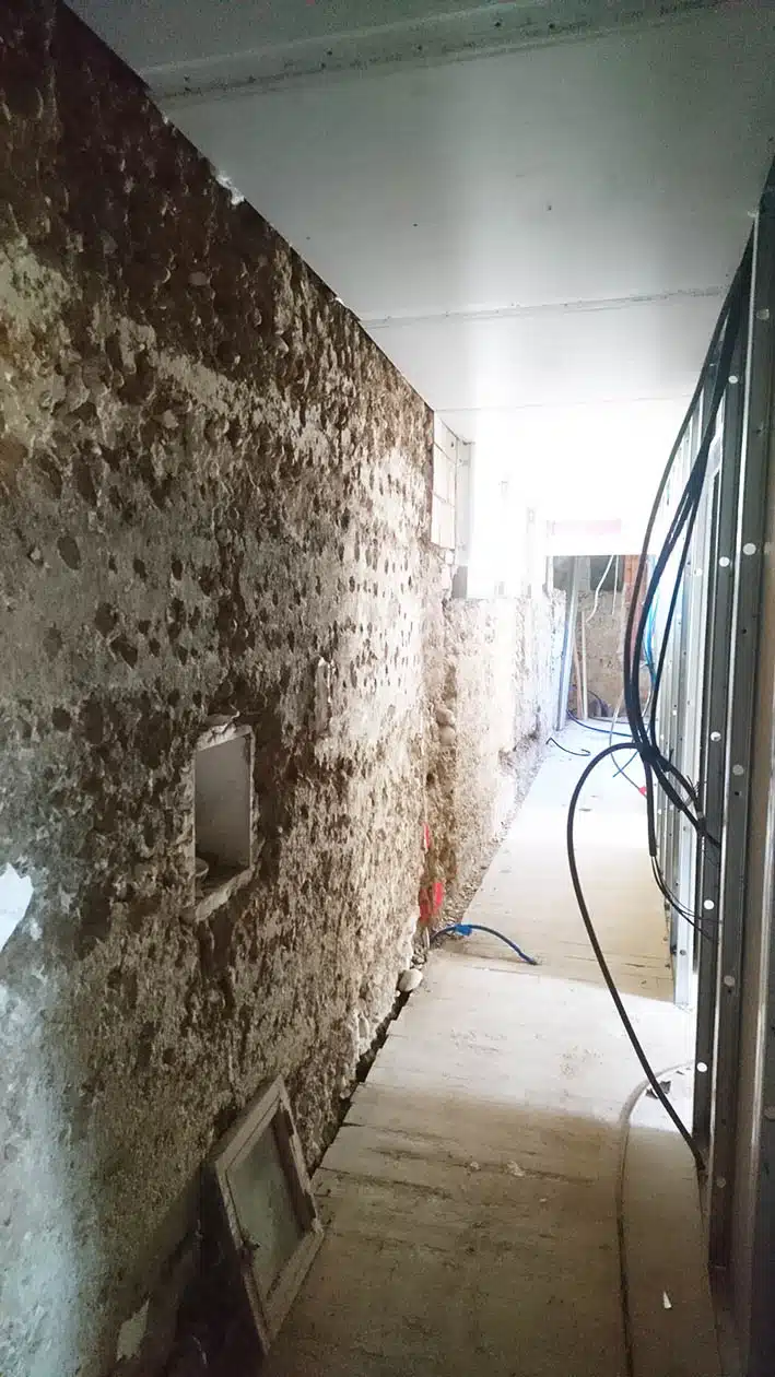 Couloir AVANT travaux